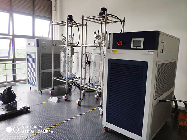 玻璃反應釜能耐多少度的高溫